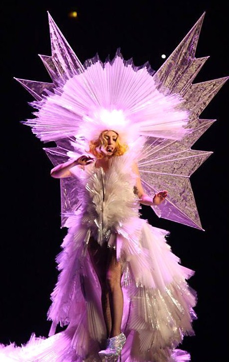 Top 10 des robes les plus excentriques de Lady Gaga ! Top 10 des robes les plus excentriques de Lady Gaga !