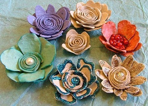 Faire de jolies fleurs à base de récup ! Faire de jolies fleurs à base de récup !
