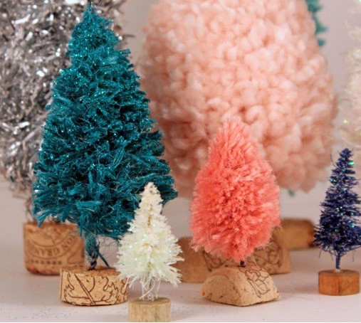 Faire de petits sapins de Noël en laine ou en guirlandes Faire de petits sapins de Noël en laine ou en guirlandes