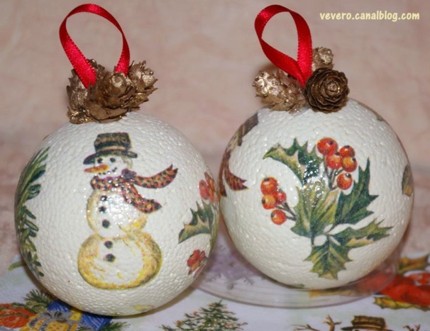 Décorer des boules polystyrène en boules de Noël Décorer des boules polystyrène en boules de Noël