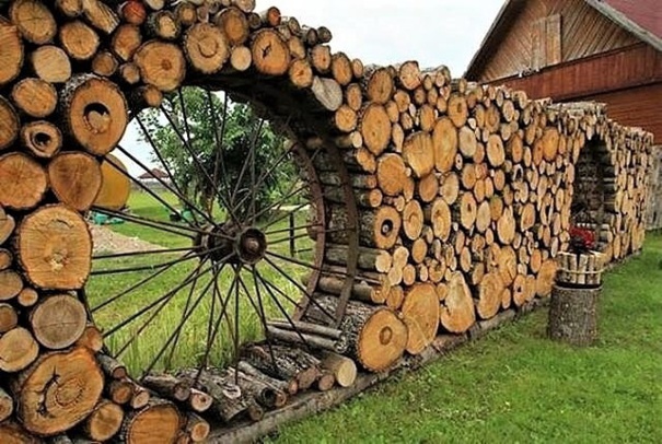 Murs jardin en rondins de bois