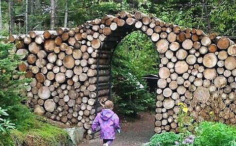 Murs jardin en rondins de bois