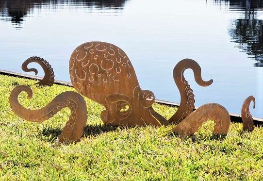 Déco sculptures rouillées au jardin Déco sculptures rouillées au jardin