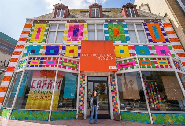 Art insolite : la folie du tricot !