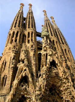 Barcelone : 5 lieux incontournables à visiter Barcelone : 5 lieux incontournables à visiter