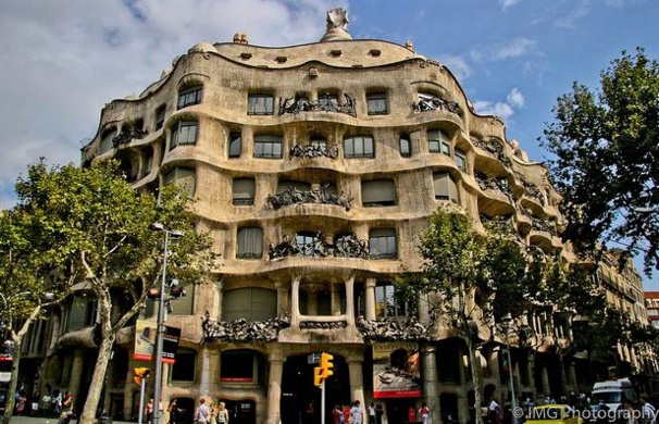 Barcelone : 5 lieux incontournables à visiter Barcelone : 5 lieux incontournables à visiter
