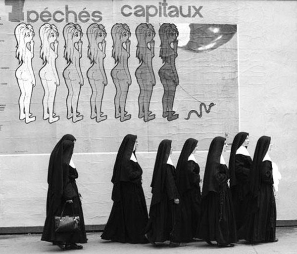 Avec ou sans costume, chacune son style ! Avec ou sans costume, chacune son style !