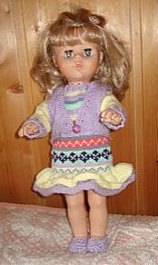 Tutoriel tricot : robe, gilet et chaussons pour poupée ! Tutoriel tricot : robe, gilet et chaussons pour poupée !