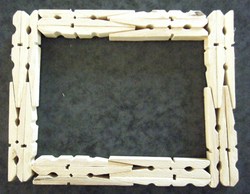 Tutoriel faire un cadre en pinces à linge ! Tutoriel faire un cadre en pinces à linge !