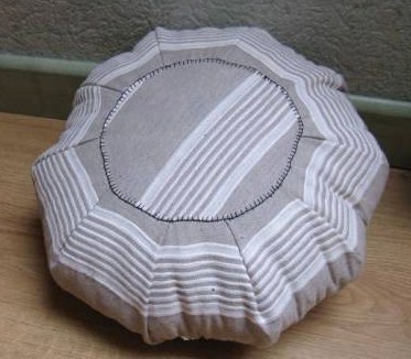 Comment faire de jolis coussins, les tutos Comment faire de jolis coussins, les tutos