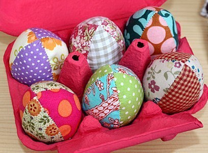 Faire des oeufs de Pâques en tissu Faire des oeufs de Pâques en tissu