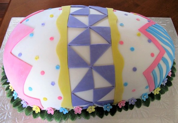 Faire un gâteau en forme d'oeuf de Pâques