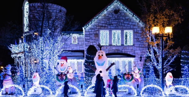 Ruban LED : 4 astuces pour une décoration lumineuse de Noël réussie