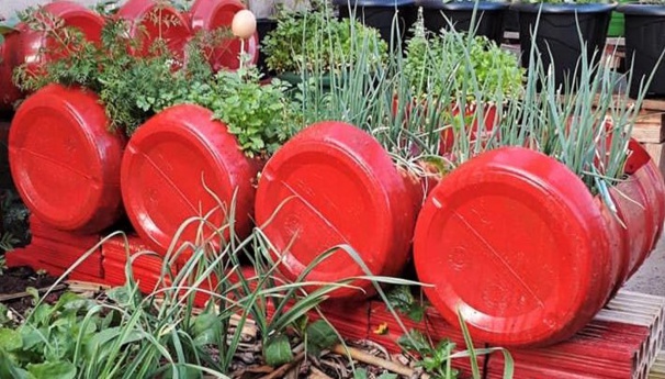 Comment recycler de vieux bidons en fer !