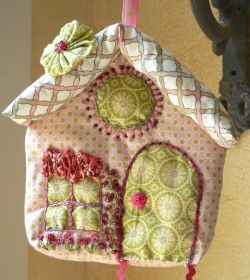 Faire une maison en tissu ou en feutrine !