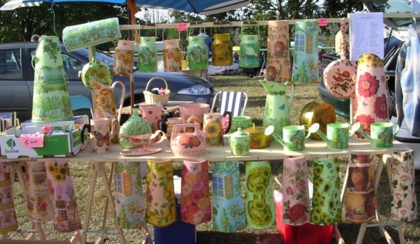 Brocantes colorées, objets recyclés ! Brocantes colorées, objets recyclés !
