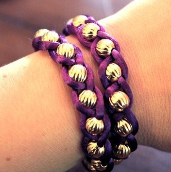 Se fabriquer un joli bracelet pour l'été Se fabriquer un joli bracelet pour l'été