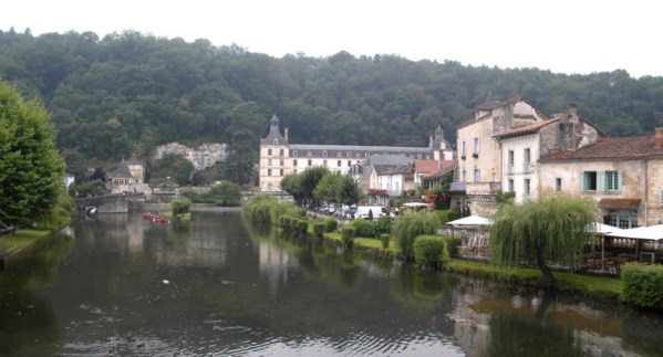 Brantôme "La Venise verte de Dordogne" au gré de l'eau et de la verdure !