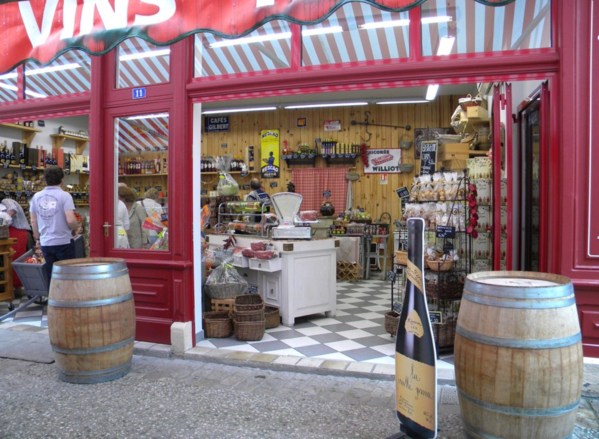 Boutique des ruelles de Brantôme où l'on trouve les produits régionaux