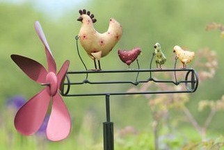 Poules décoratives pour le jardin !