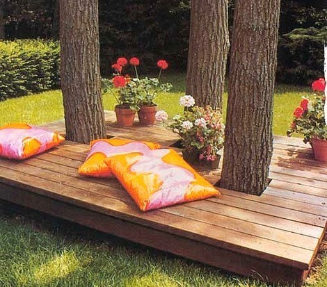 Habiller un arbre avec un banc en bois, des modèles ! Habiller un arbre avec un banc en bois, des modèles !