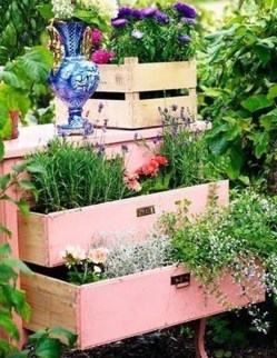 Recyclez vos vieux meubles au jardin