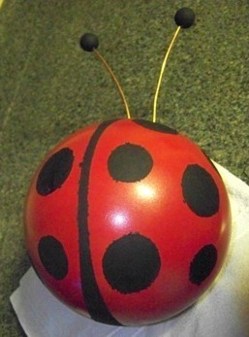 Décorer des boules de bowling ! Décorer des boules de bowling !