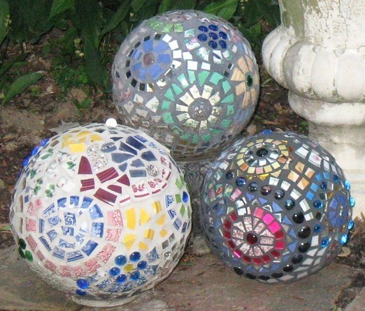 Décorer des boules de bowling ! Décorer des boules de bowling !