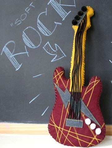 Faire un coussin guitare, les tutos ! Faire un coussin guitare, les tutos !