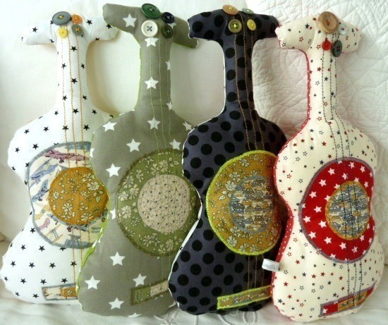 Faire un coussin guitare, les tutos !