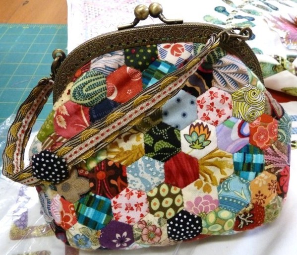 Le Sac Hexagones de Brigitte Giblin Le Sac Hexagones de Brigitte Giblin