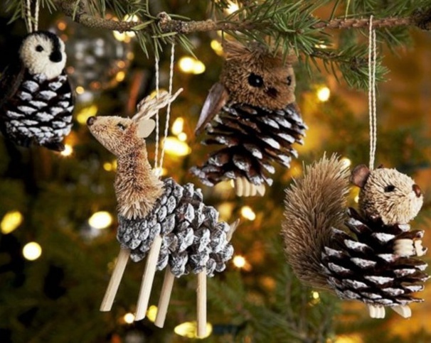 Idées Décorations de Noël en pommes de pin Idées Décorations de Noël en pommes de pin