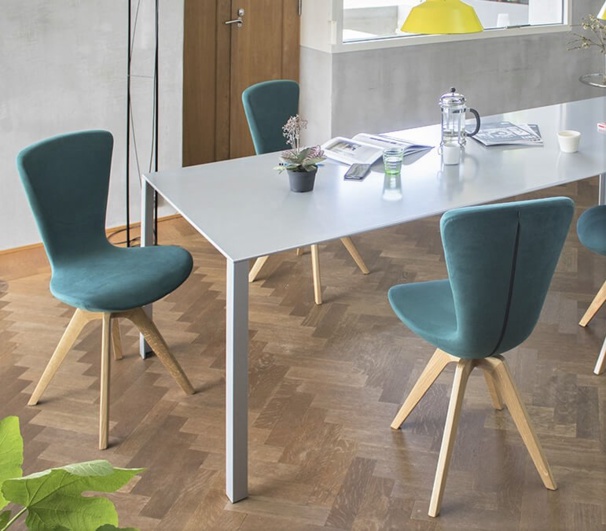Pourquoi choisir des chaises design pour sa déco intérieure ?