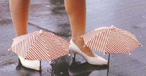 Les chaussures parapluie : idéal pour passer inapercu..