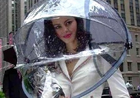 Le parapluie bulle : pour passer pour un extra-terrestre !