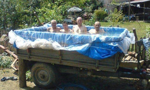 Piscines improvisées et insolites