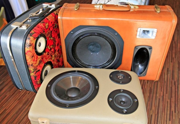 Les Boomcases ou boombox, les valises hauts parleurs au look vintage