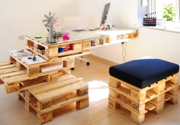 Faire un bureau en bois de palette, des modèles Faire un bureau en bois de palette, des modèles