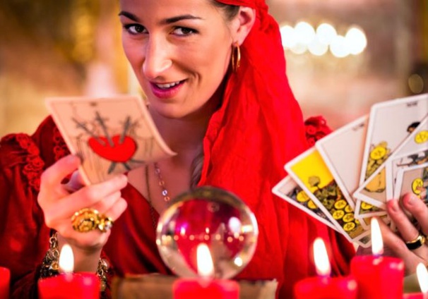 Tarot ou oracle pour débutant : quel est le choix idéal Tarot ou oracle pour débutant : quel est le choix idéal