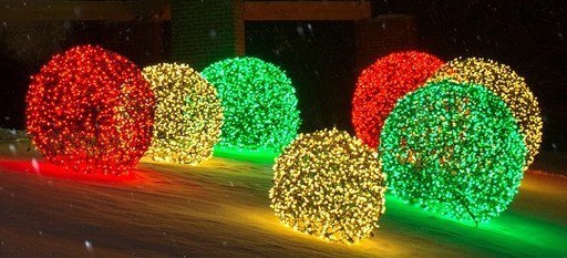 Déco de Noël : faire une boule lumineuse pour le jardin