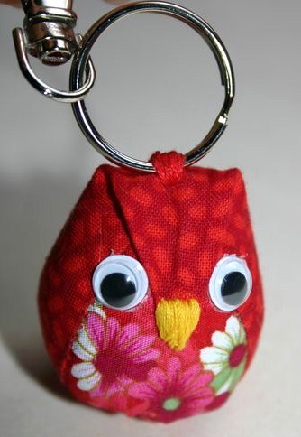 Tutoriels et modèles, faire un porte clefs en tissu Tutoriels et modèles, faire un porte clefs en tissu