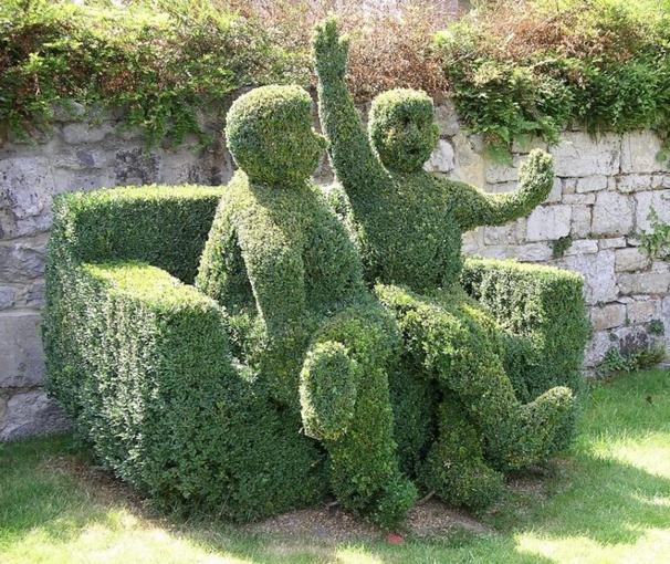 Au jardin on s'amuse à sculpter les végétaux