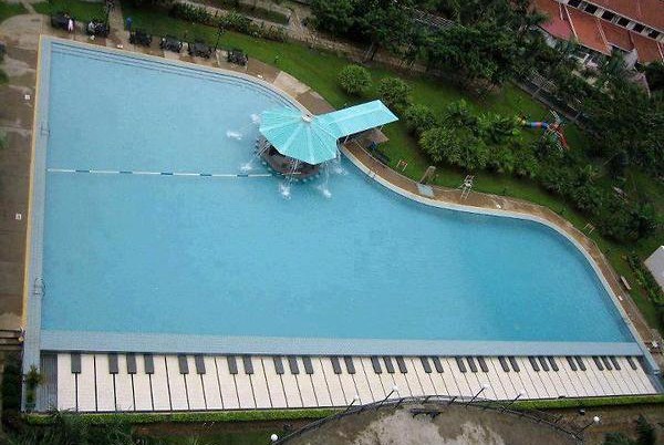 Piscines aux formes insolites et originales