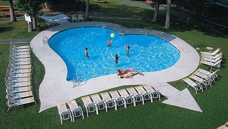 Piscines aux formes insolites et originales