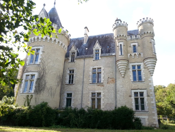 Visite et découverte du Château de Fougeret, pour les journées du patrimoine ! Visite et découverte du Château de Fougeret, pour les journées du patrimoine !