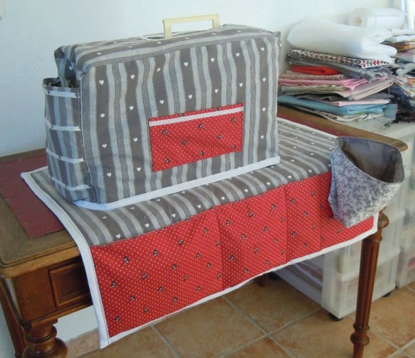 Faire un tapis pour machine à coudre, des modèles, des tutos Faire un tapis pour machine à coudre, des modèles, des tutos