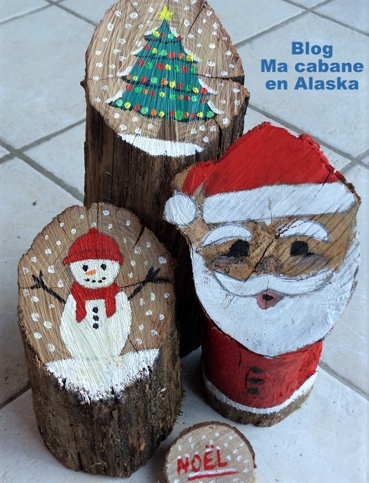 Faire des pères Noël en bûches de bois