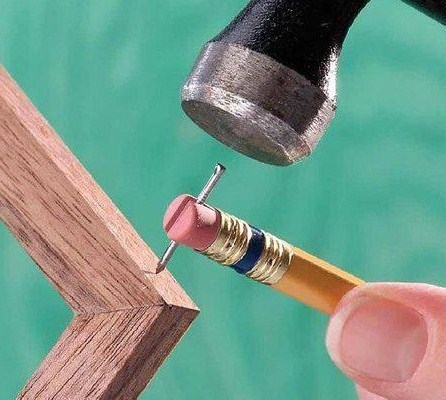 Astuces pour planter facilement clous et pointes Astuces pour planter facilement clous et pointes