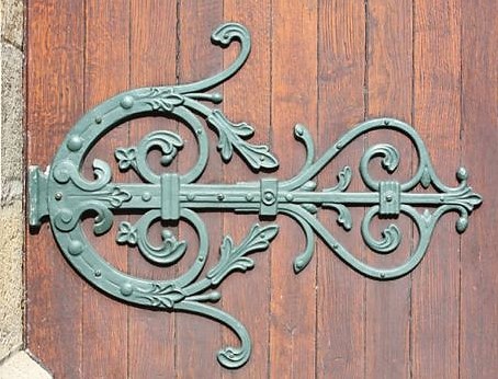 Superbes charnières décoratives