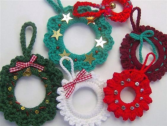 Couronne de Noël au Crochet  Noël crochet, Couronne noel, Déco noël tricot  crochet